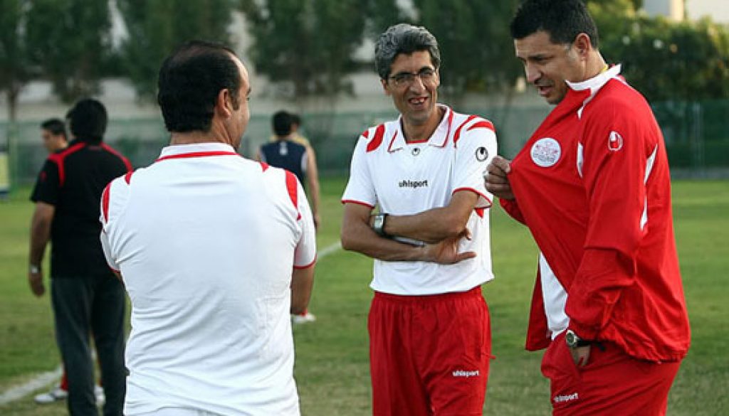 Entrenadores de fútbol iraníes deben asistir a cursos de entrenamiento avanzadas