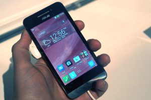 ASUS ZenFone 4 ASUS ZenFone 4