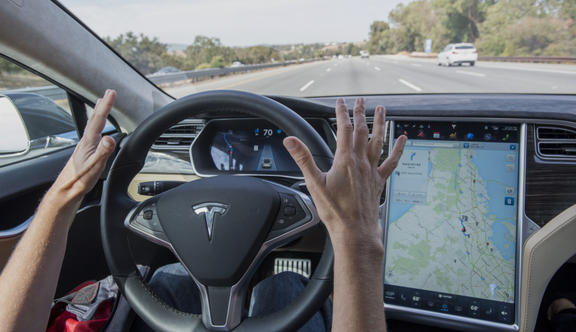 Fiat Chrysler, BMW e Intel Unen Fuerzas para Desarrollar Automóviles Que se Conducen Solos 492682174