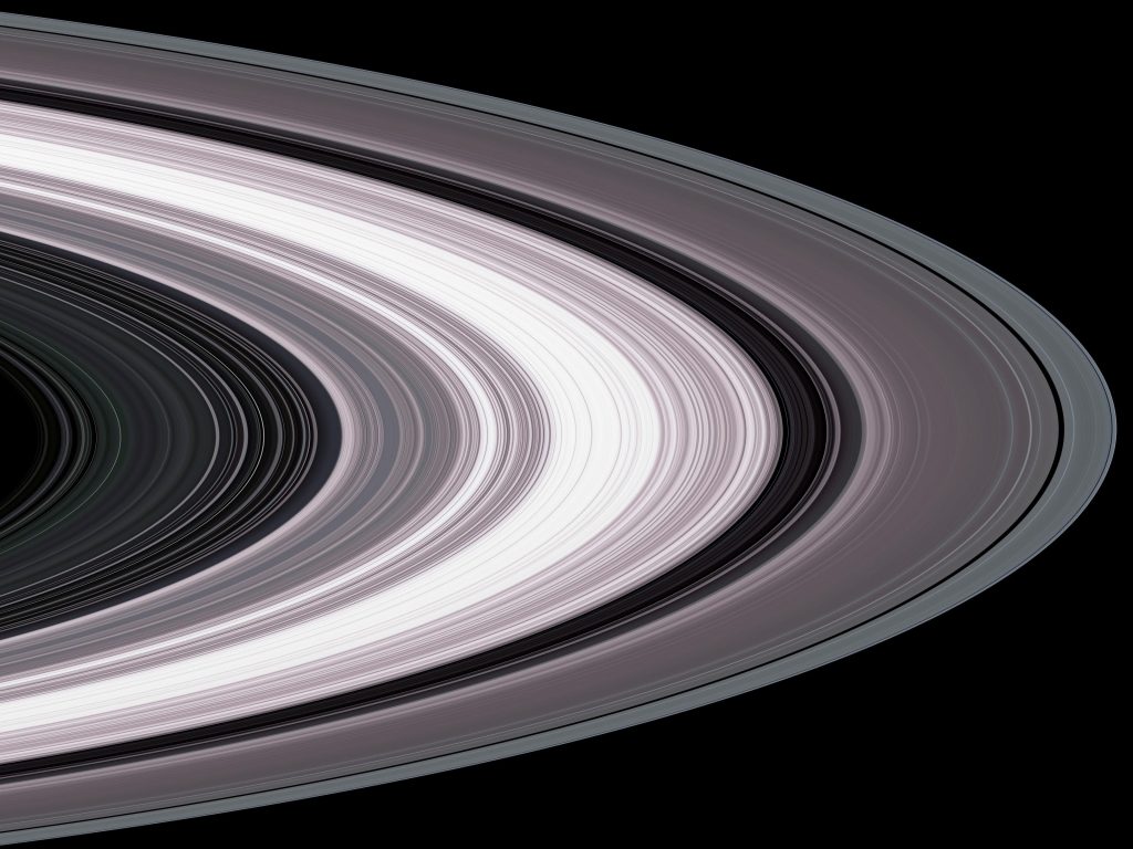 Anillos de Saturno desde Adentro Primeras