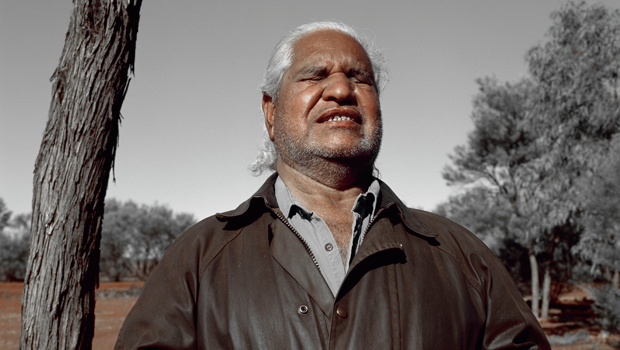 Australia del Sur: Cientos de personas van al funeral del líder aborigen Yami Lester