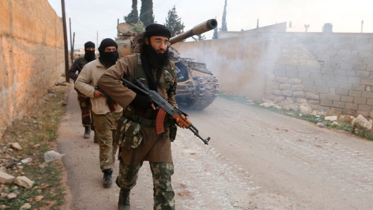 Ciudadano de Estados Unidos Peleando por ISIS – Milicia de Estados Unidos Lo Atrapa en Siria