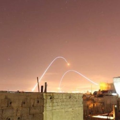 El ejército israelí golpea objetivos iraníes dentro de Siria