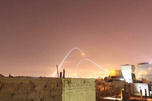 El ejército israelí golpea objetivos iraníes dentro de Siria