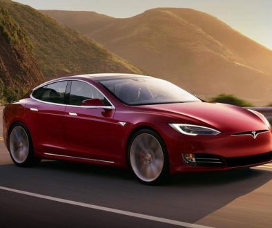 Tesla reduce puestos de trabajo para hacer coches eléctricos más asequibles