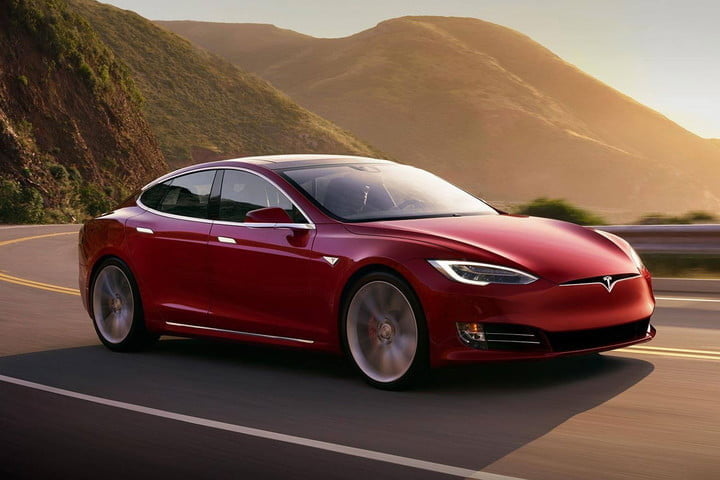 Tesla reduce puestos de trabajo para hacer coches eléctricos más asequibles